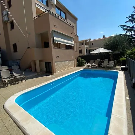 Borik Hills アパート *