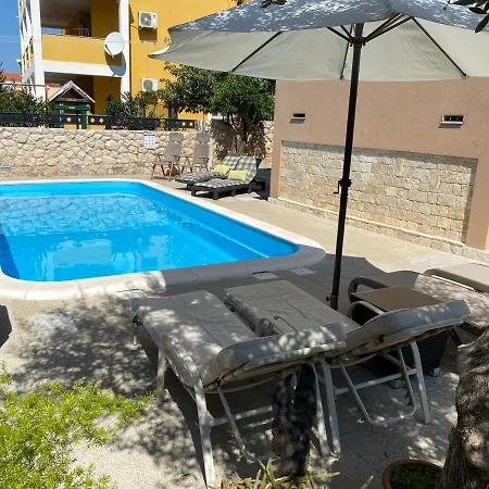 Borik Hills Apartamento *