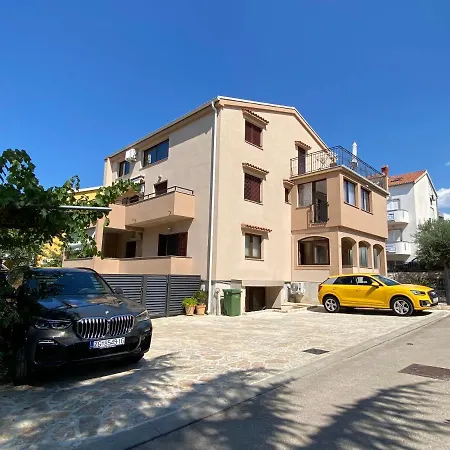 Borik Hills Apartamento *