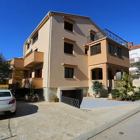 Borik Hills Apartamento *