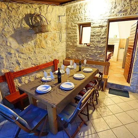 Borik Hills アパート *