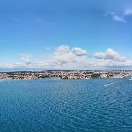 博里克山酒店 *