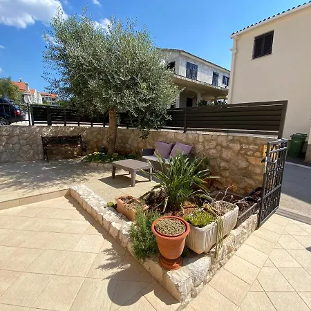 博里克山酒店 *